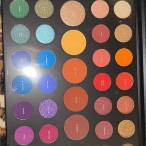 Multi-Color Eyeshadow Palette – Assorted Brights and Neutrals